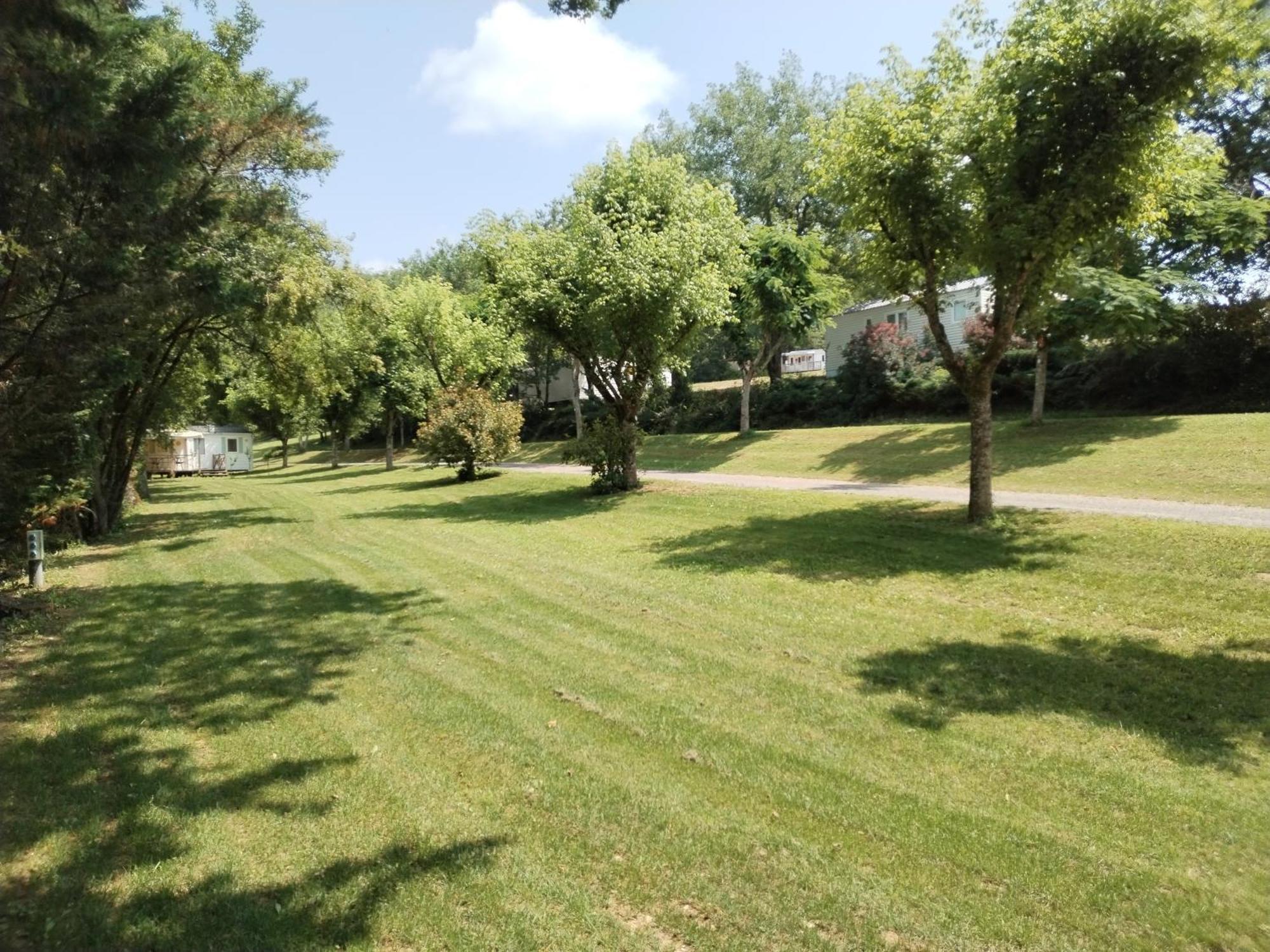 Camping Nature Le Valenty Mobil-Home-Dordogne Panoramique Clim Piscine Soturac Esterno foto